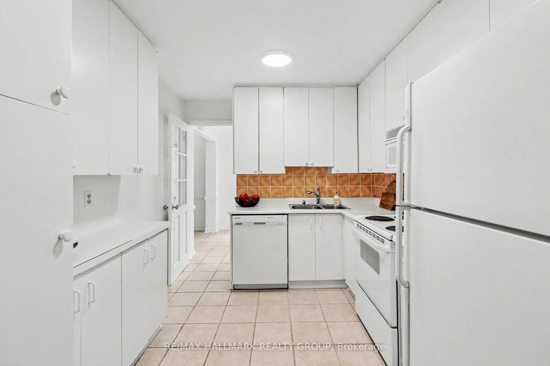 Photo 10 of Unit 15, 174 Dufferin Road, Ottawa, Lindenlea — HOMEH