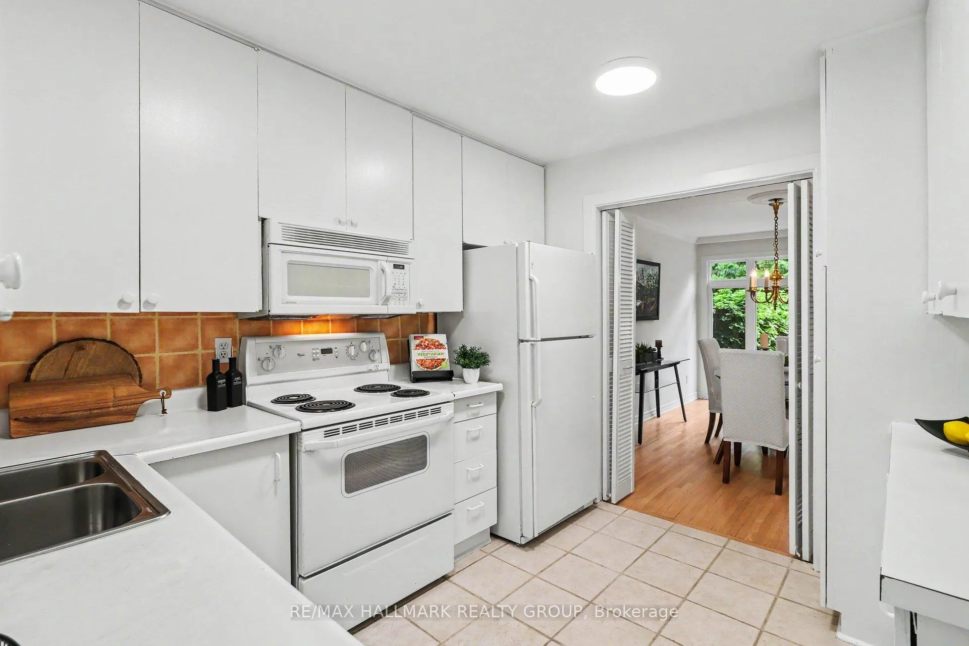 Photo 11 of Unit 15, 174 Dufferin Road, Ottawa, Lindenlea — HOMEH