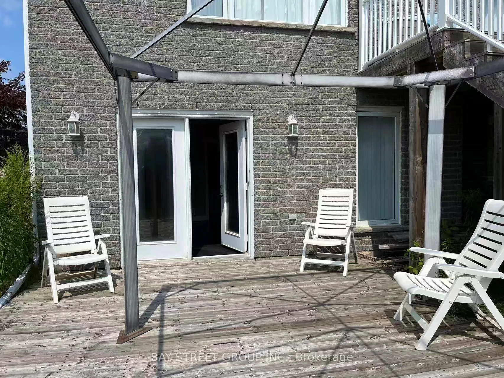 Photo 1 of 578 Springwater Drive W, Waterloo — HOMEH