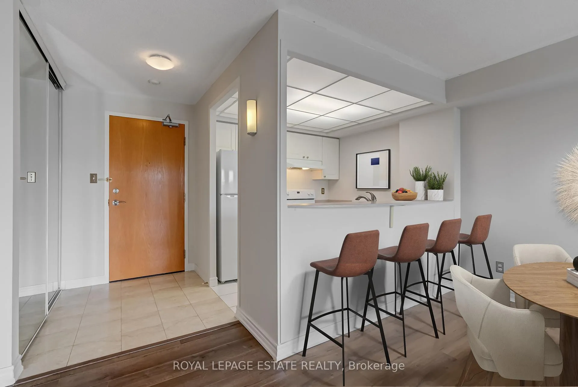 Photo 11 of Unit 806, 399 South Park Road, Markham, Commerce Valley — HOMEH