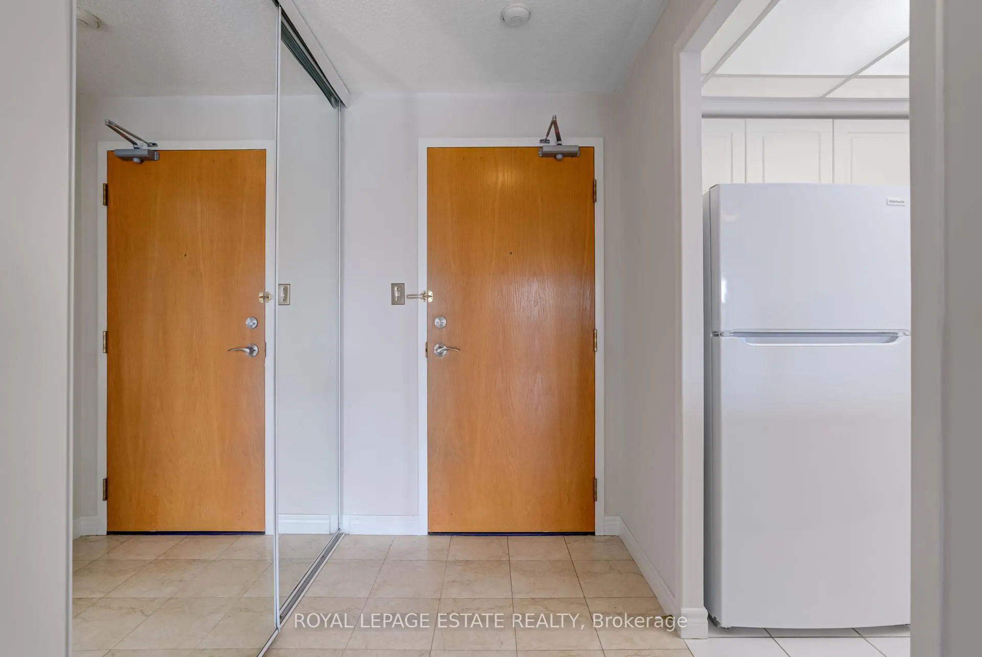 Photo 15 of Unit 806, 399 South Park Road, Markham, Commerce Valley — HOMEH