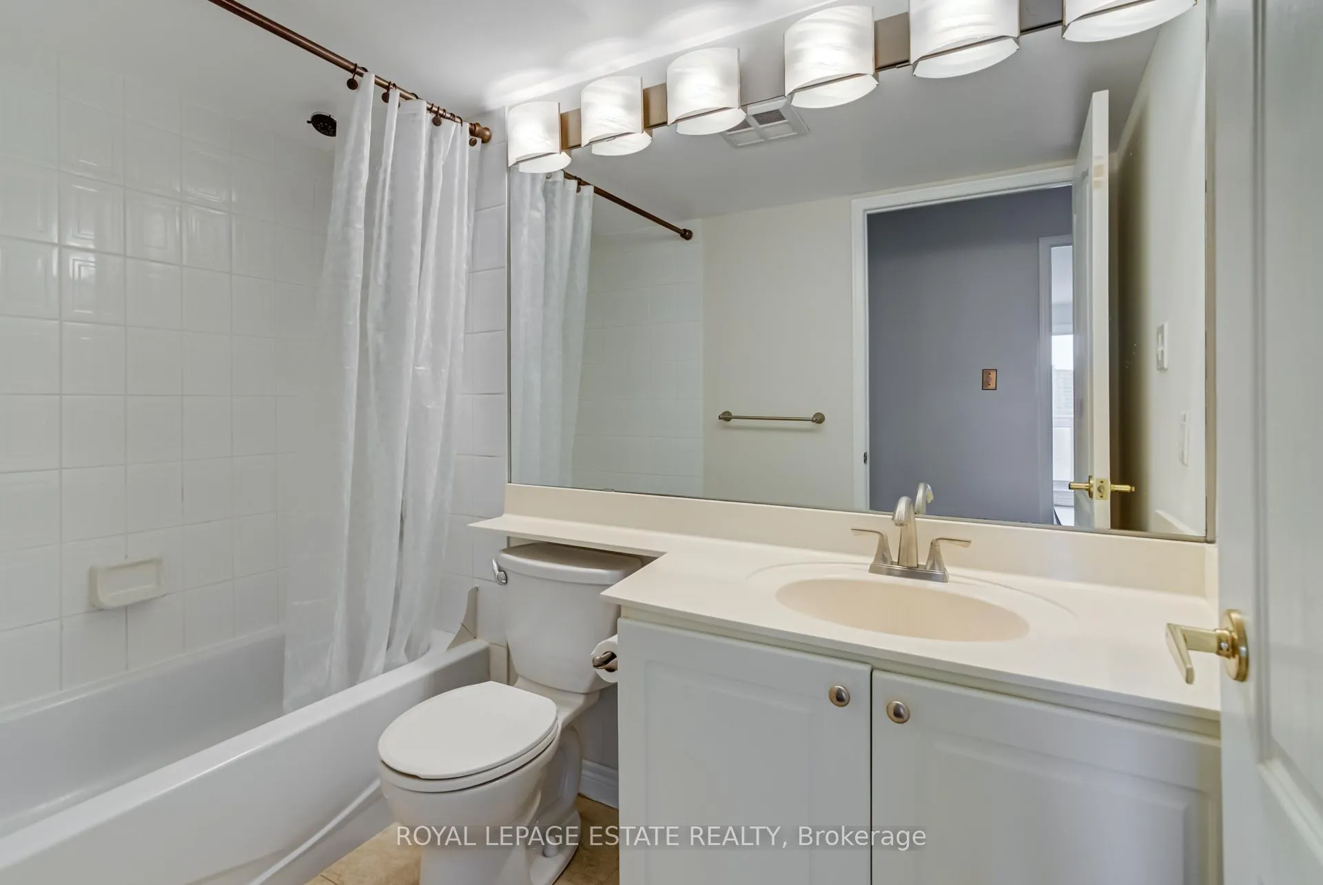 Photo 18 of Unit 806, 399 South Park Road, Markham, Commerce Valley — HOMEH