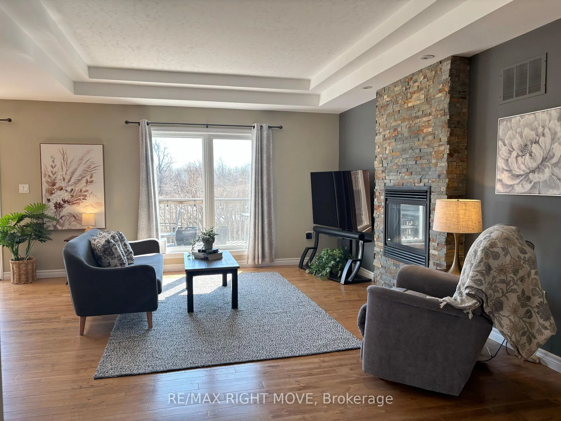 Photo 12 of 1499 15/16 Side Road E, Oro-Medonte, Rural Oro-Medonte — HOMEH