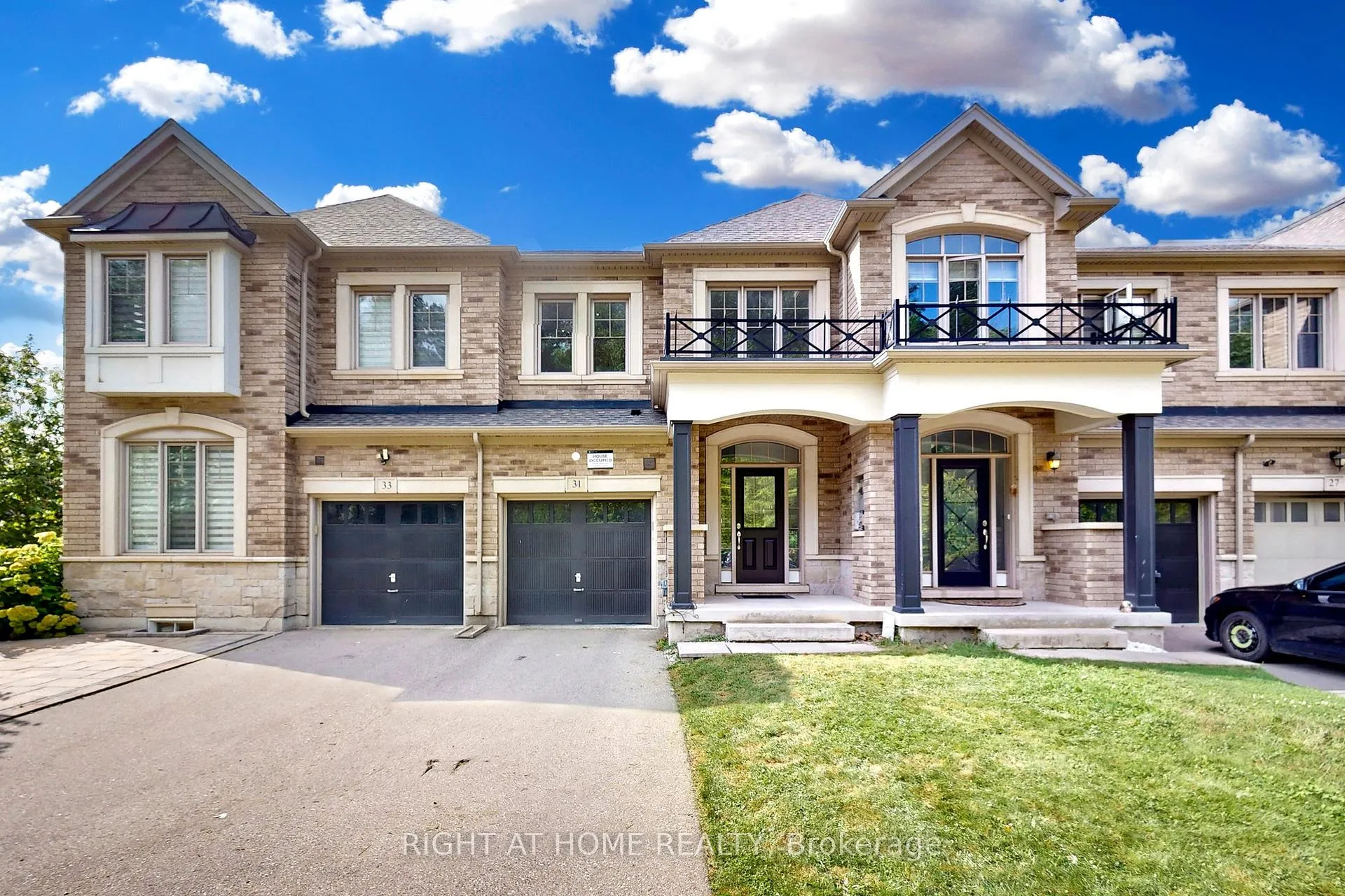 Photo 2 of 31 Lady Evelyn Crescent, Brampton, Bram West — HOMEH