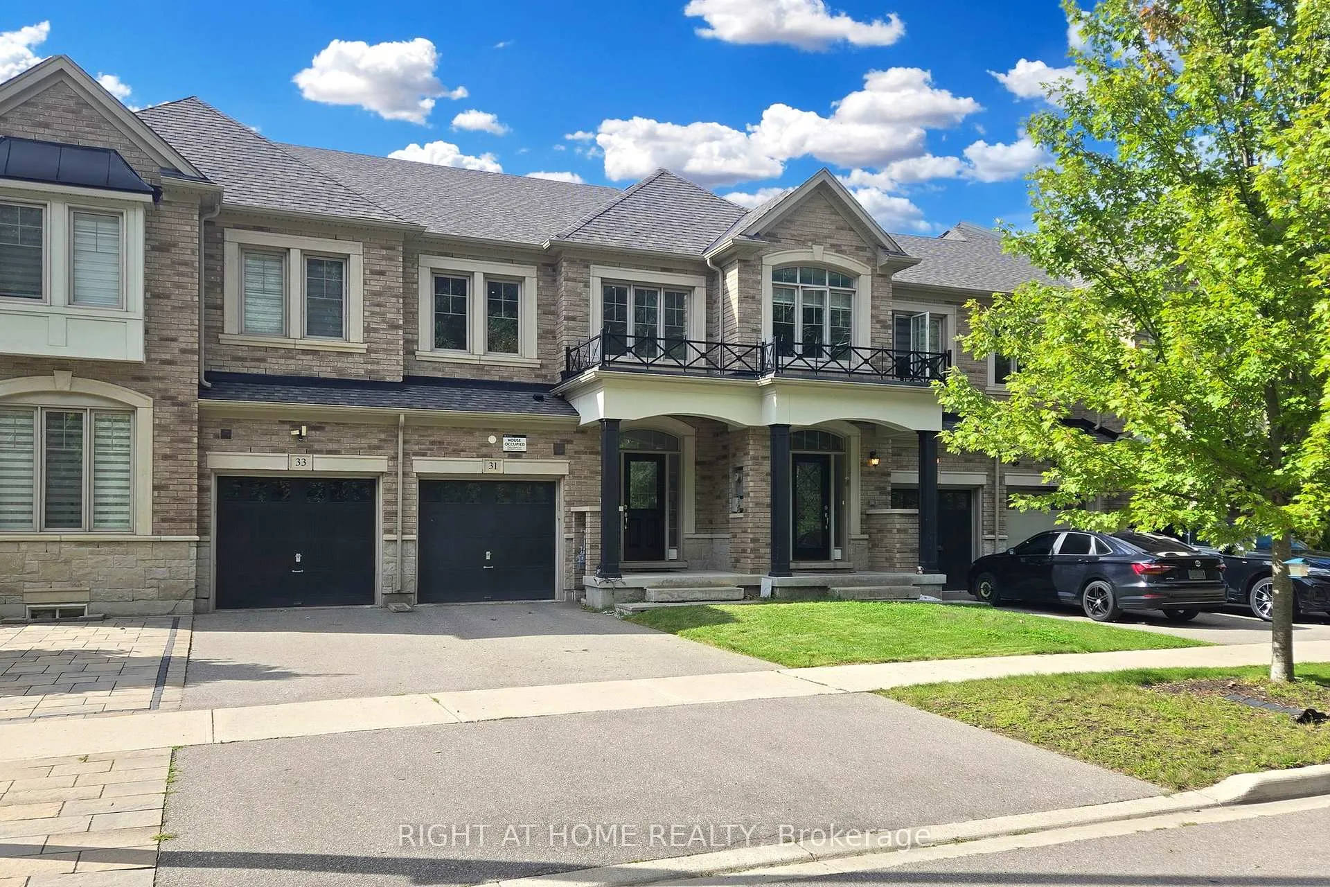 Photo 3 of 31 Lady Evelyn Crescent, Brampton, Bram West — HOMEH