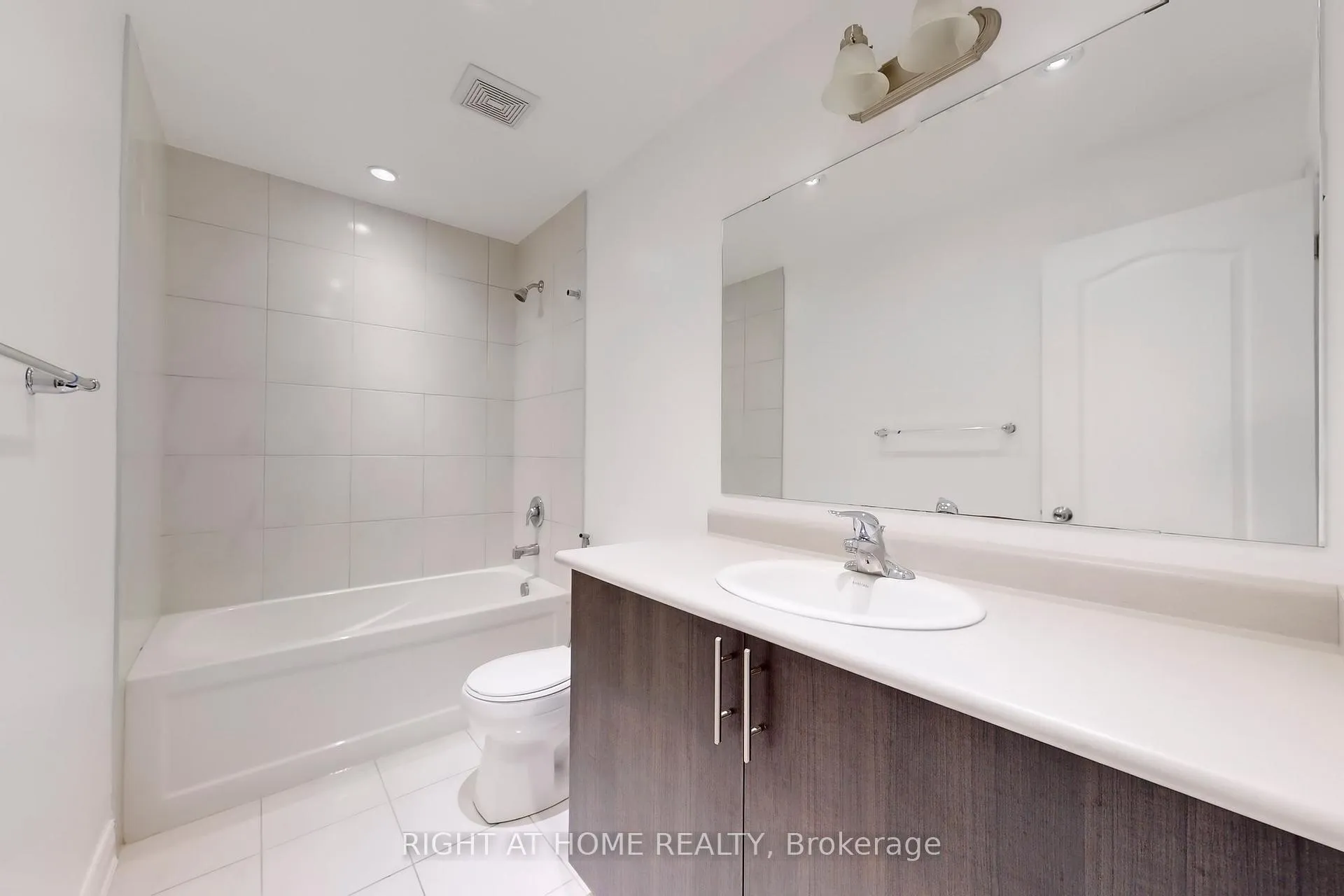 Photo 40 of 31 Lady Evelyn Crescent, Brampton, Bram West — HOMEH