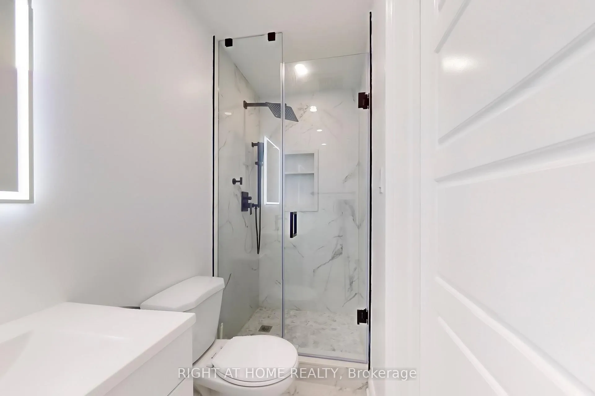 Photo 47 of 31 Lady Evelyn Crescent, Brampton, Bram West — HOMEH
