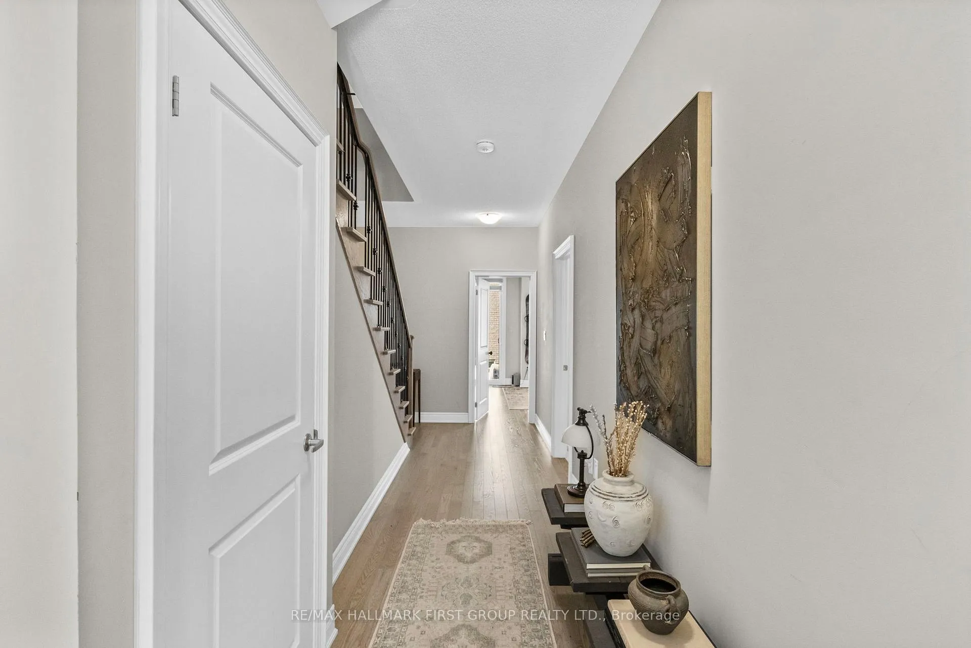 Photo 3 of 22 Phillipsen Way, Markham, Cedarwood — HOMEH
