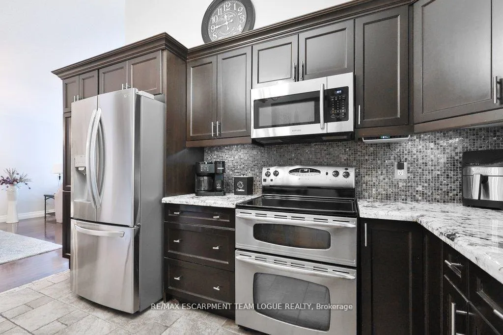 Photo 11 of 4191 Bianca Forest Drive, Burlington, Tansley — HOMEH