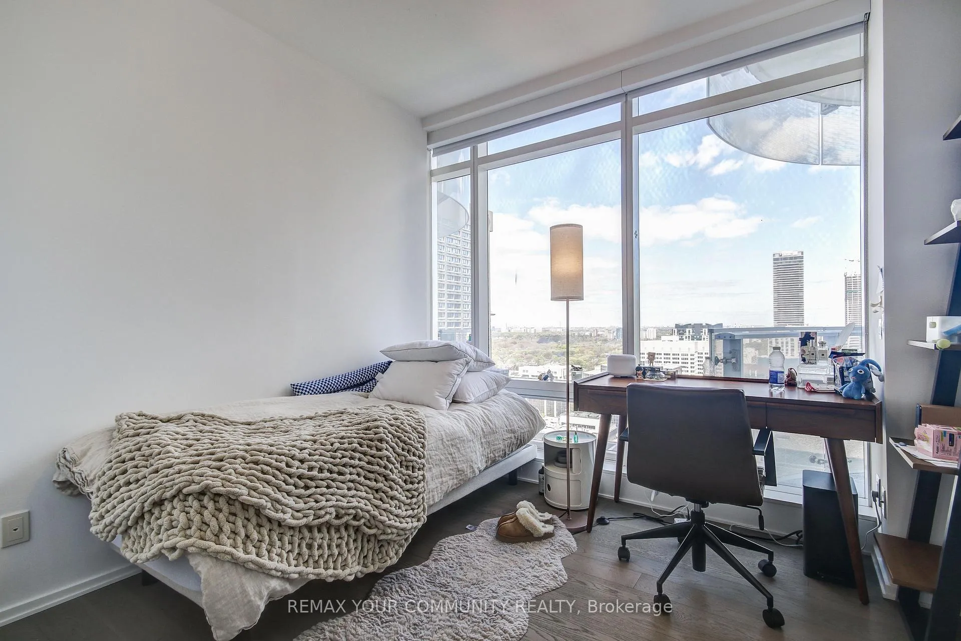 Photo 10 of Unit 2504, 1 Bloor Street E, Toronto, Church-Yonge Corridor — HOMEH
