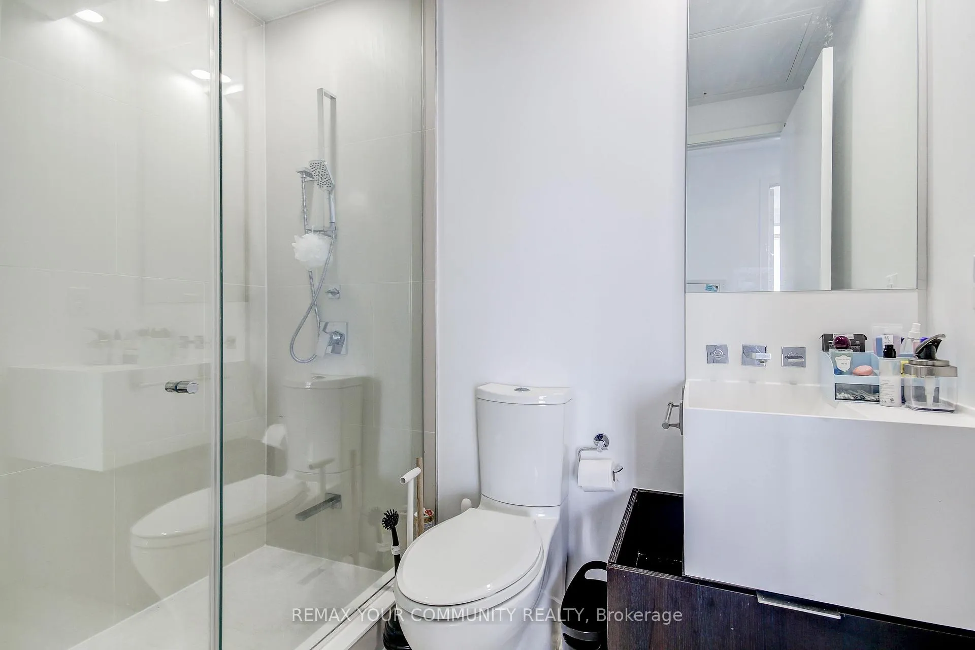 Photo 15 of Unit 2504, 1 Bloor Street E, Toronto, Church-Yonge Corridor — HOMEH