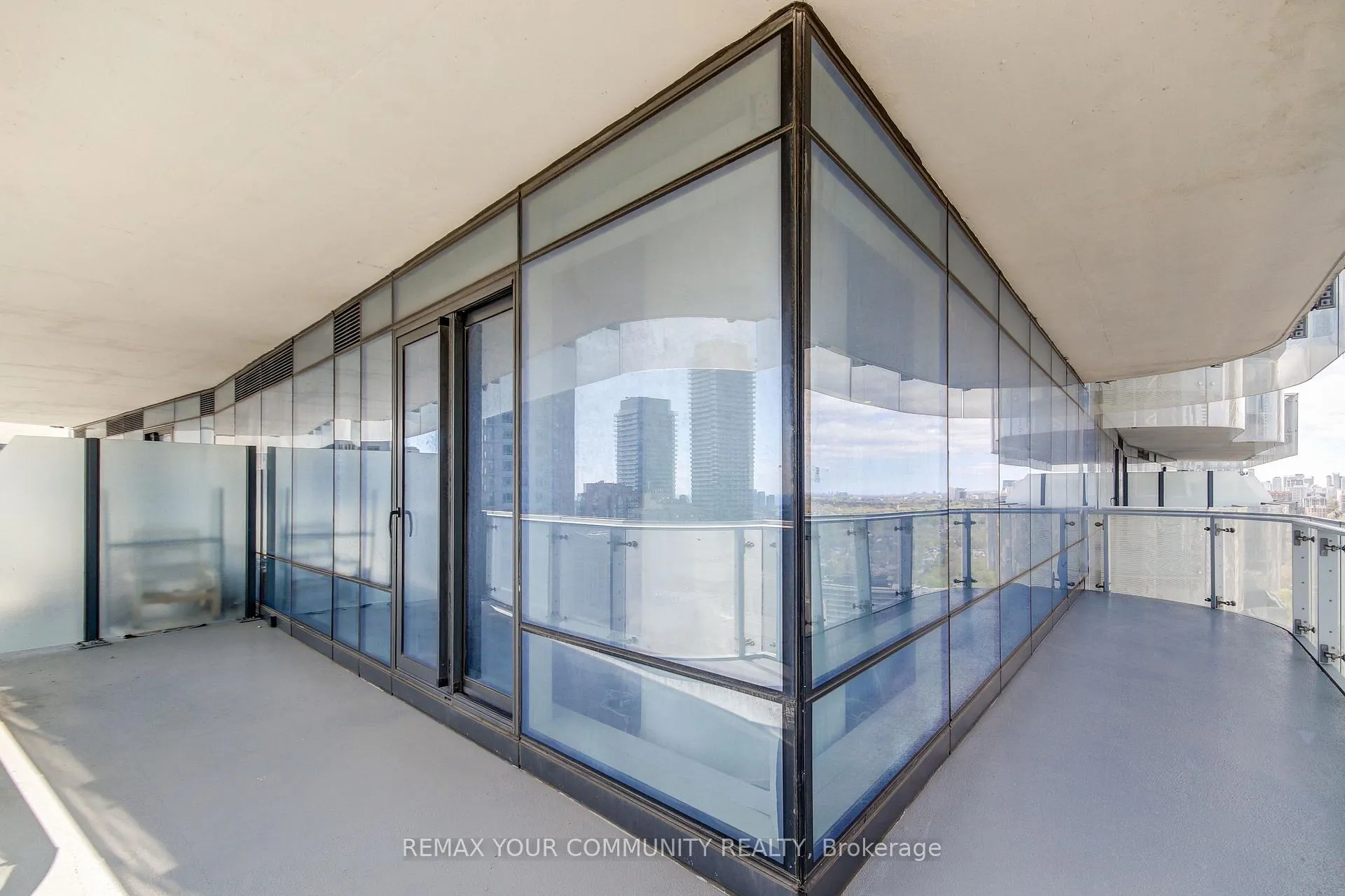 Photo 22 of Unit 2504, 1 Bloor Street E, Toronto, Church-Yonge Corridor — HOMEH