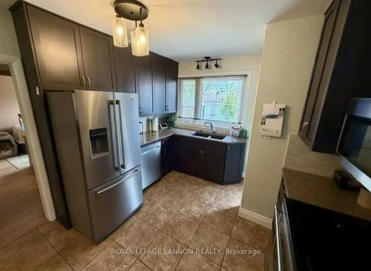 Photo 9 of 448 Heather Crescent, Thunder Bay, Green Acres — HOMEH