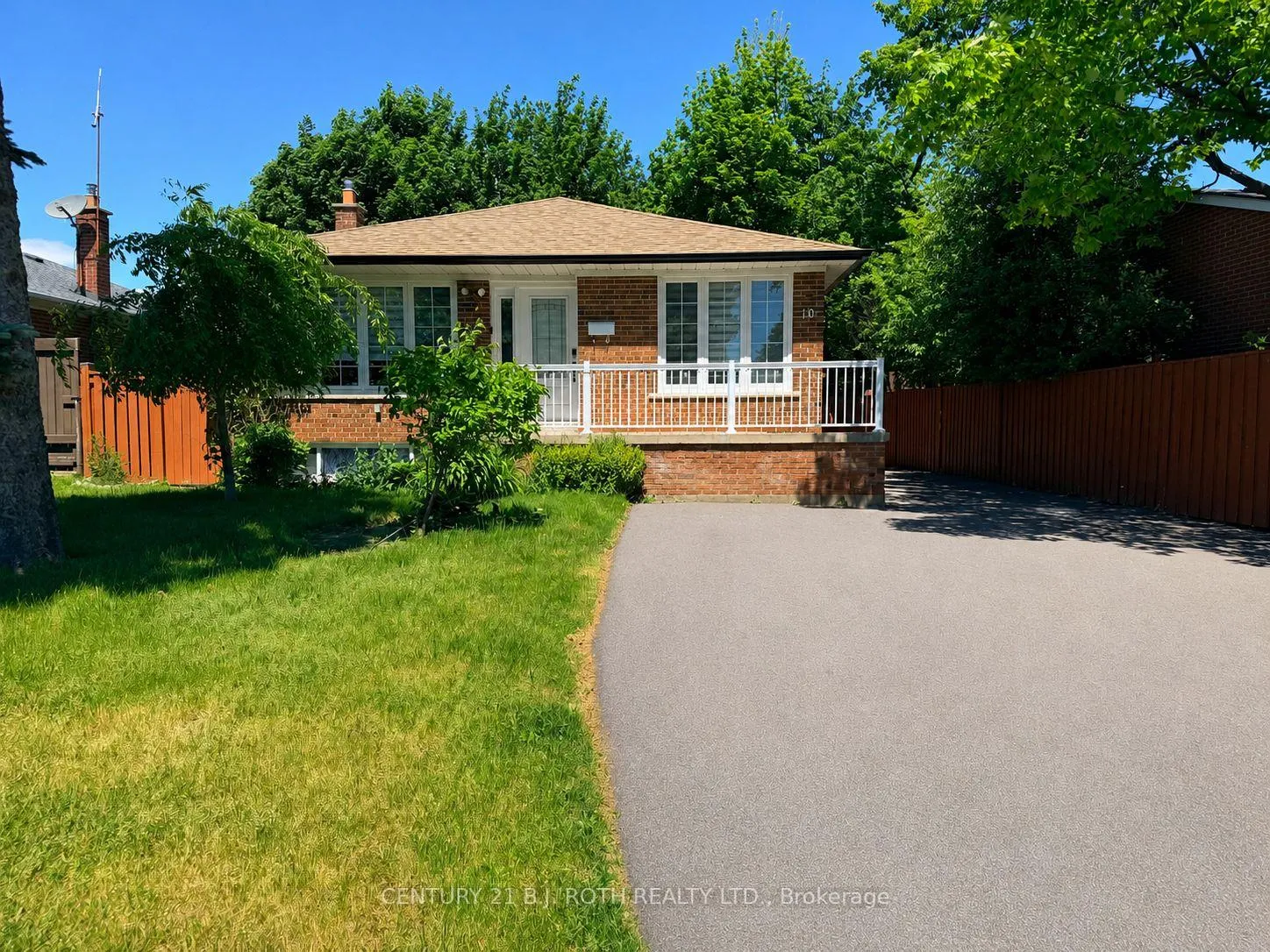 Photo 1 of Unit Lower, 10 Sanford Street, Brampton, Northwood Park — HOMEH