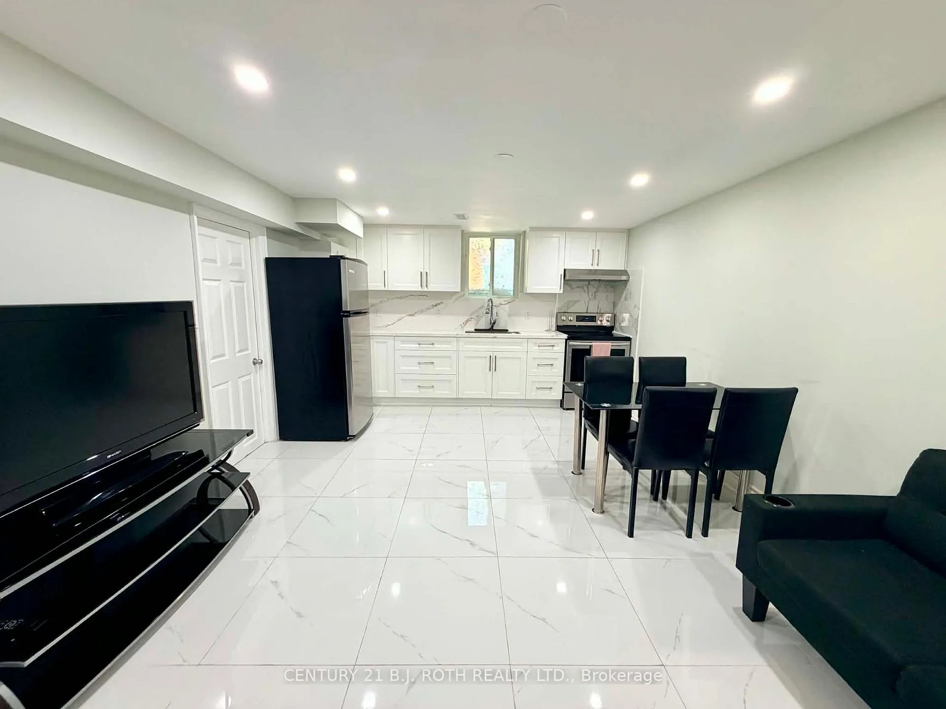 Photo 6 of Unit Lower, 10 Sanford Street, Brampton, Northwood Park — HOMEH