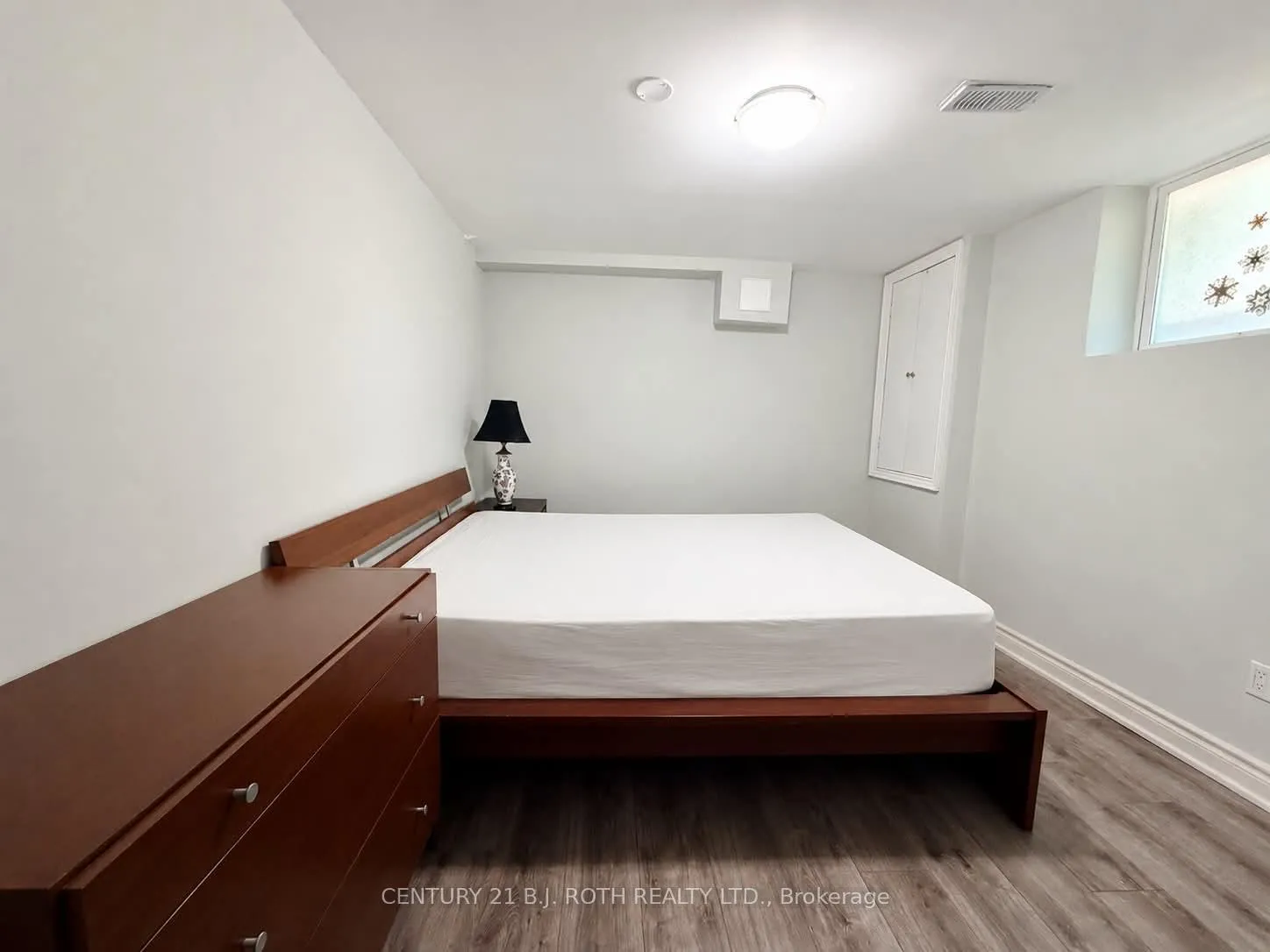 Photo 12 of Unit Lower, 10 Sanford Street, Brampton, Northwood Park — HOMEH