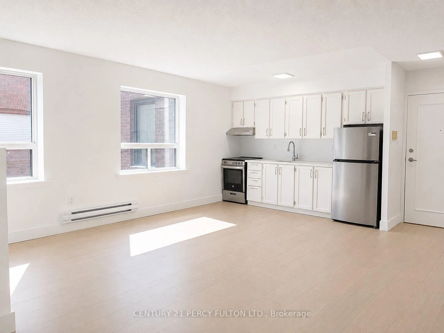 Front of Unit 14, 2373 Bloor Street W