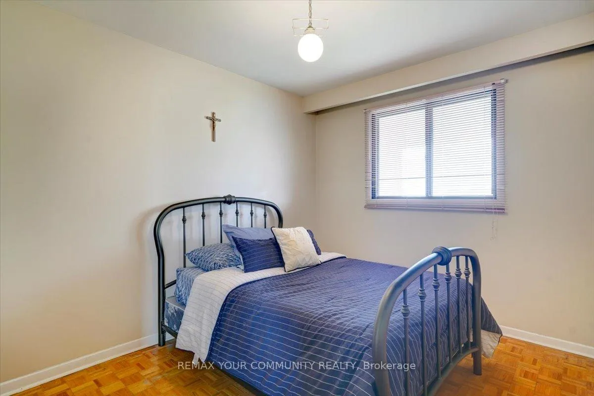 Photo 20 of 60 Regent Street, Toronto, Keelesdale-Eglinton West — HOMEH