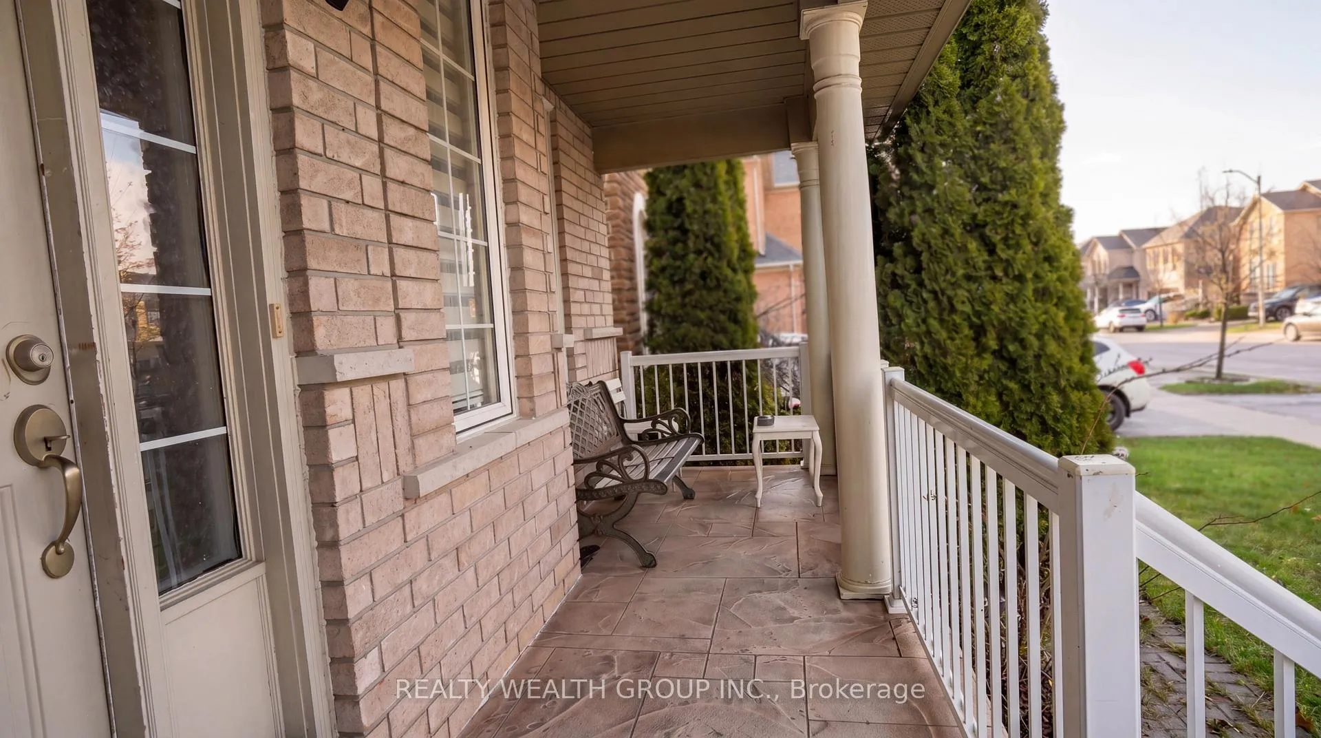 Photo 4 of 212 Vellore Woods Boulevard, Vaughan, Vellore Village — HOMEH