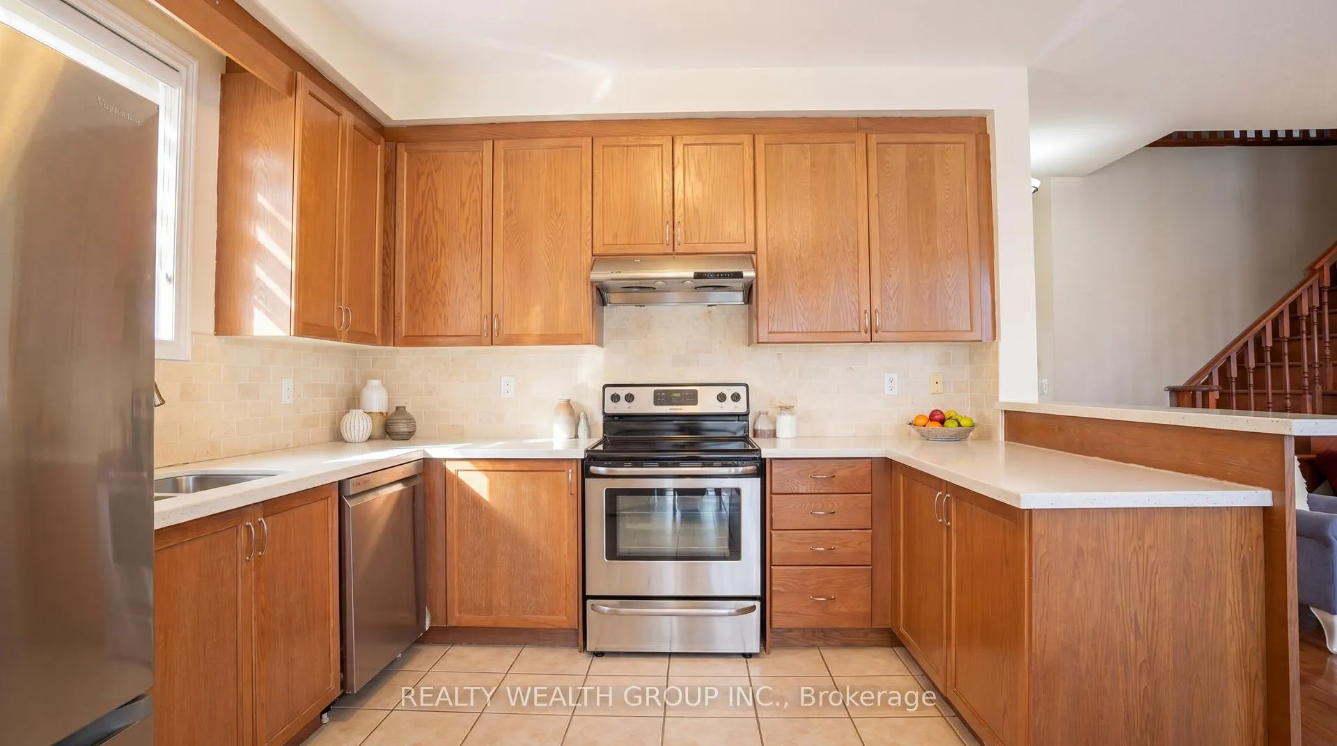 Photo 12 of 212 Vellore Woods Boulevard, Vaughan, Vellore Village — HOMEH