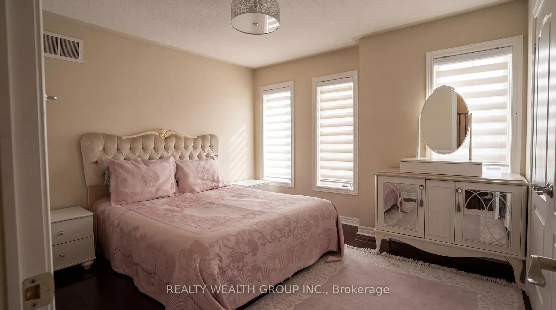 Photo 19 of 212 Vellore Woods Boulevard, Vaughan, Vellore Village — HOMEH