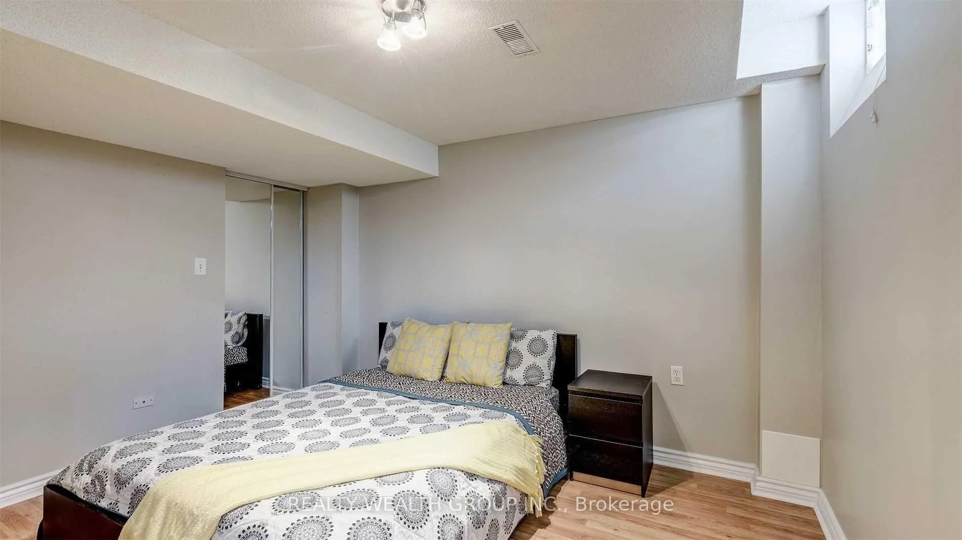Photo 26 of 212 Vellore Woods Boulevard, Vaughan, Vellore Village — HOMEH