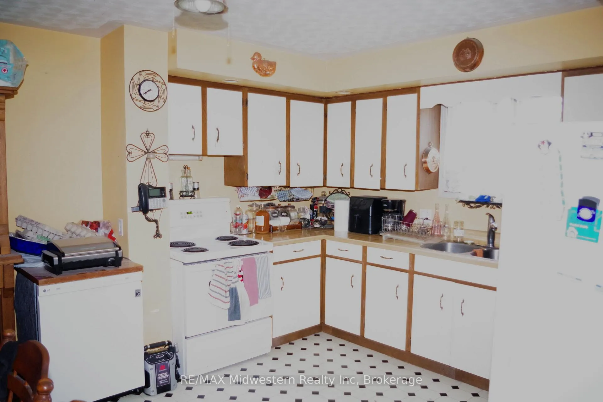 Photo 7 of 1062 Howick Street, Howick — HOMEH