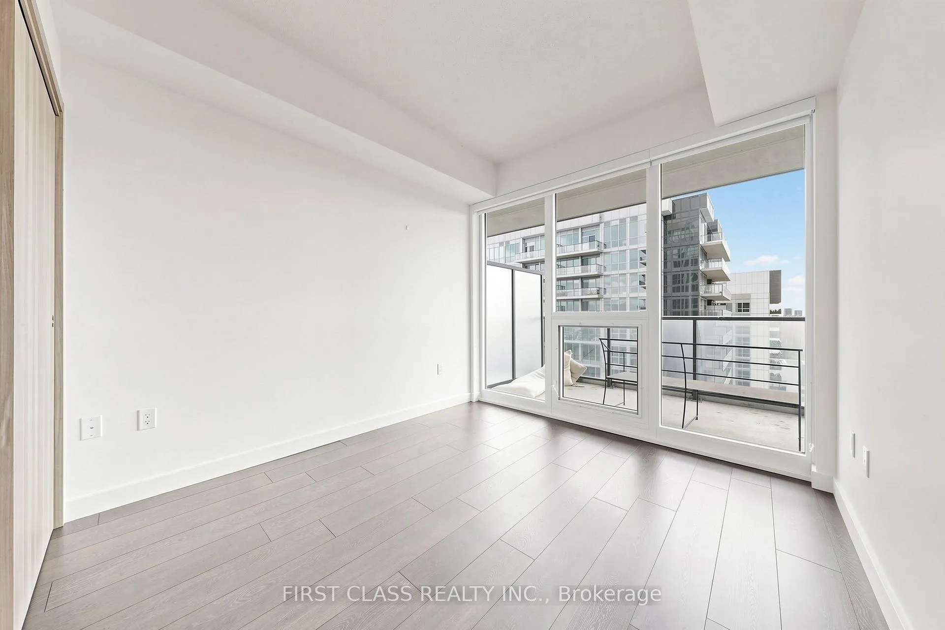 Photo 9 of Unit 3506, 95 Mcmahon Drive, North York, Bayview Village — HOMEH