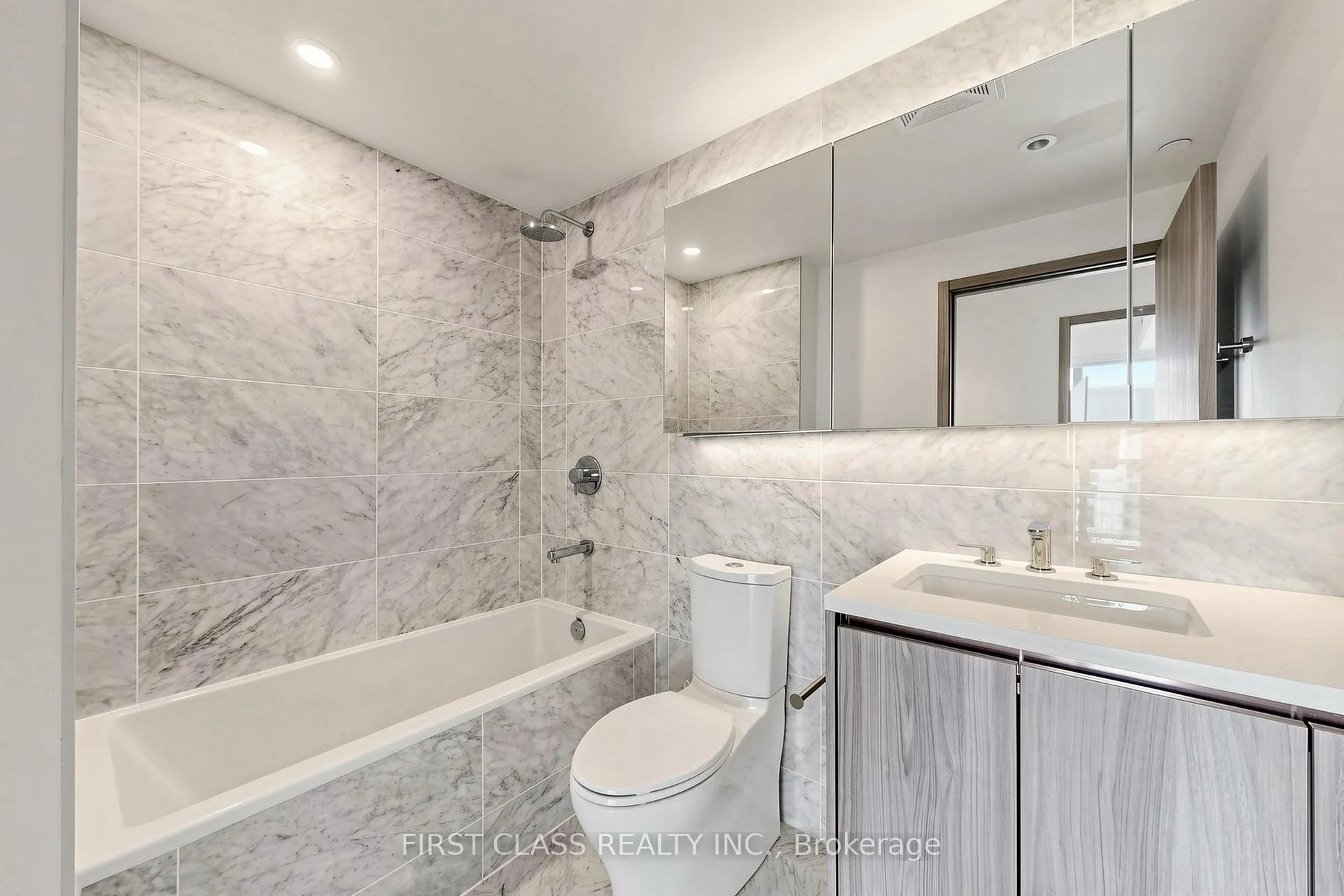 Photo 13 of Unit 3506, 95 Mcmahon Drive, North York, Bayview Village — HOMEH