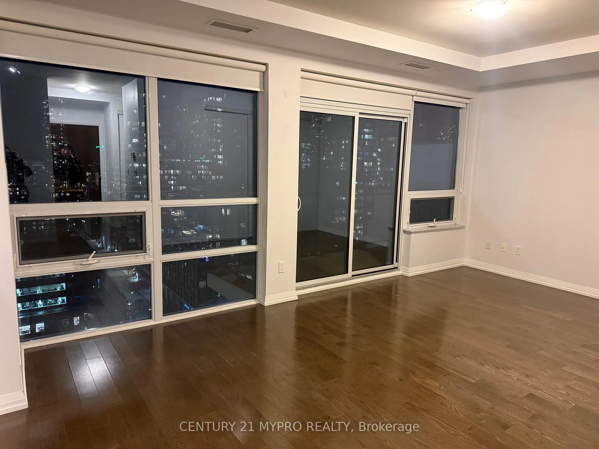 Front of Unit 2212, 460 Adelaide Street