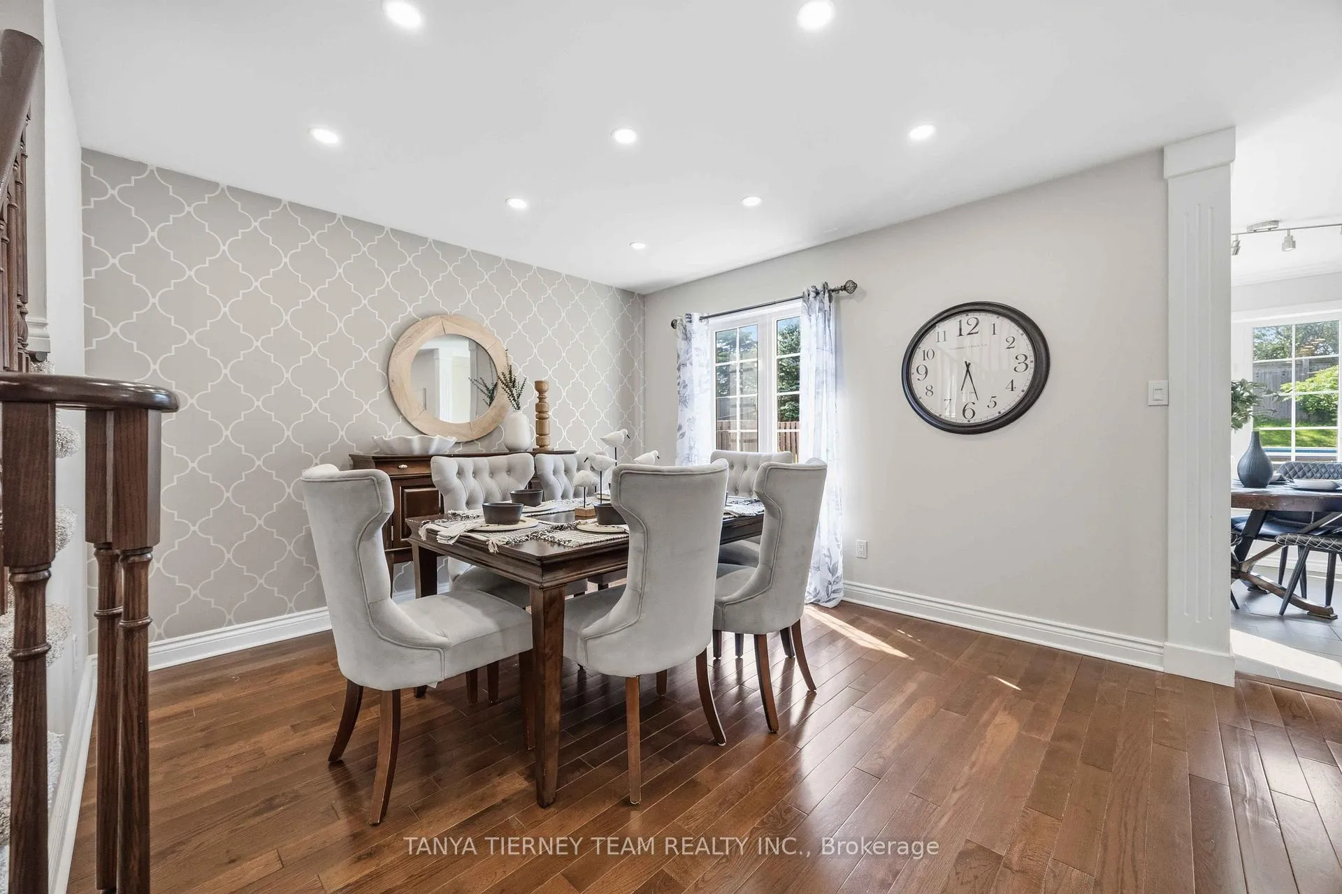 Photo 11 of 54 Fitzpatrick Court, Whitby, Brooklin — HOMEH