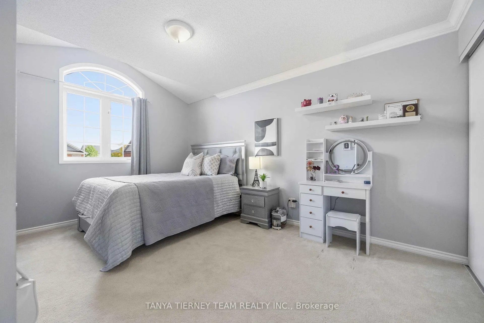 Photo 29 of 54 Fitzpatrick Court, Whitby, Brooklin — HOMEH