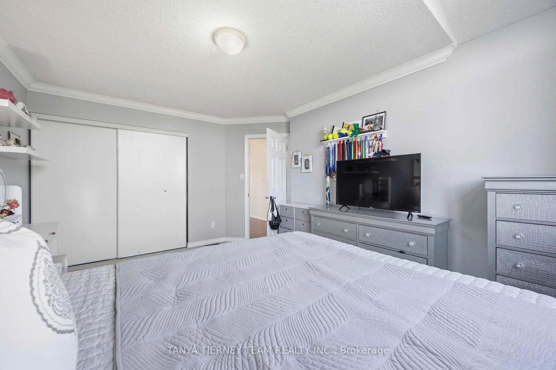 Photo 30 of 54 Fitzpatrick Court, Whitby, Brooklin — HOMEH