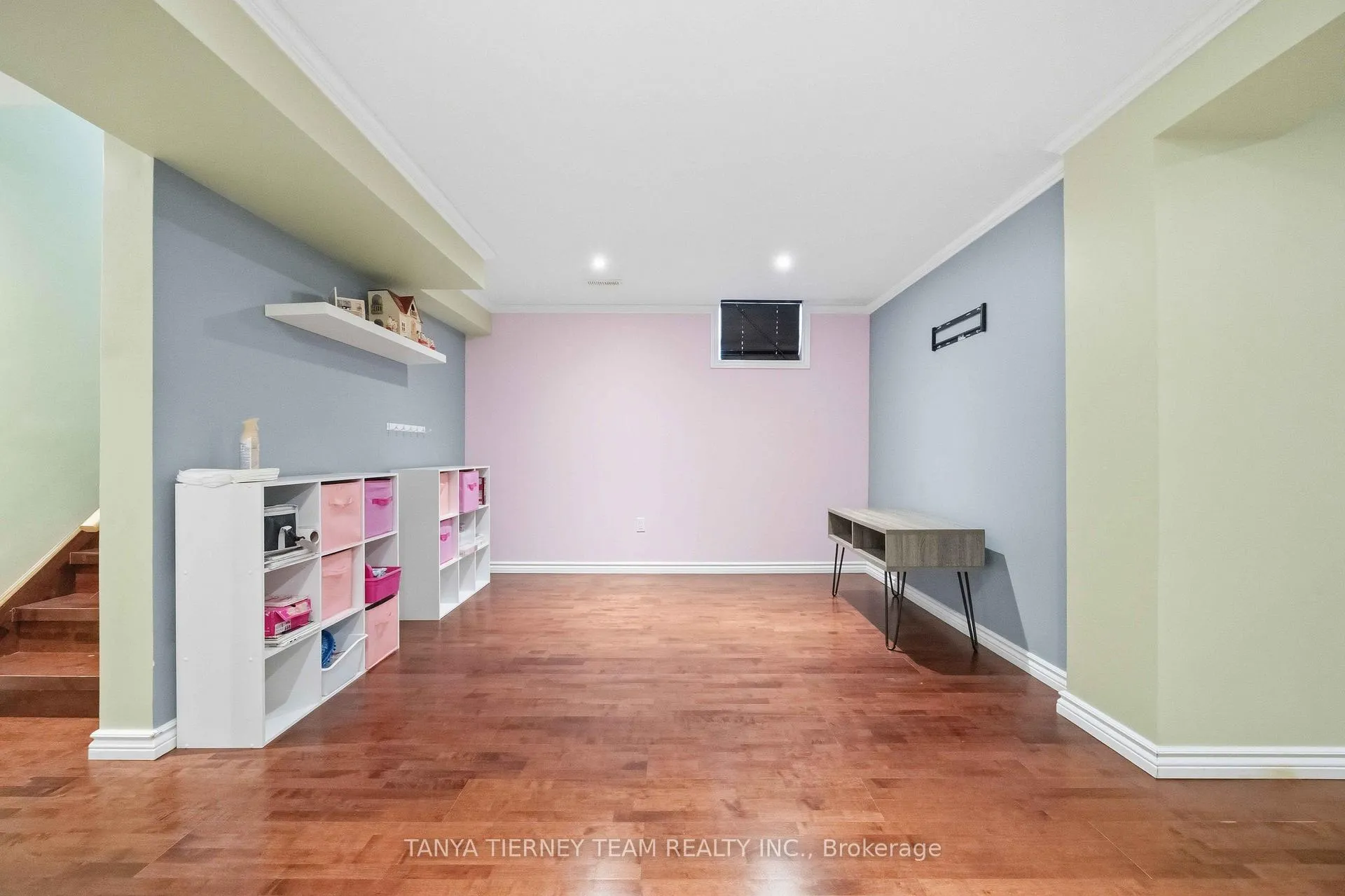 Photo 36 of 54 Fitzpatrick Court, Whitby, Brooklin — HOMEH