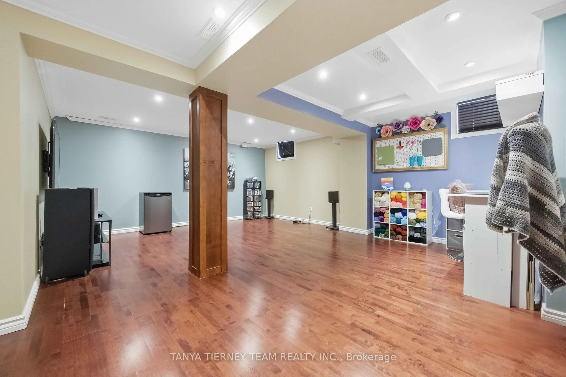 Photo 41 of 54 Fitzpatrick Court, Whitby, Brooklin — HOMEH