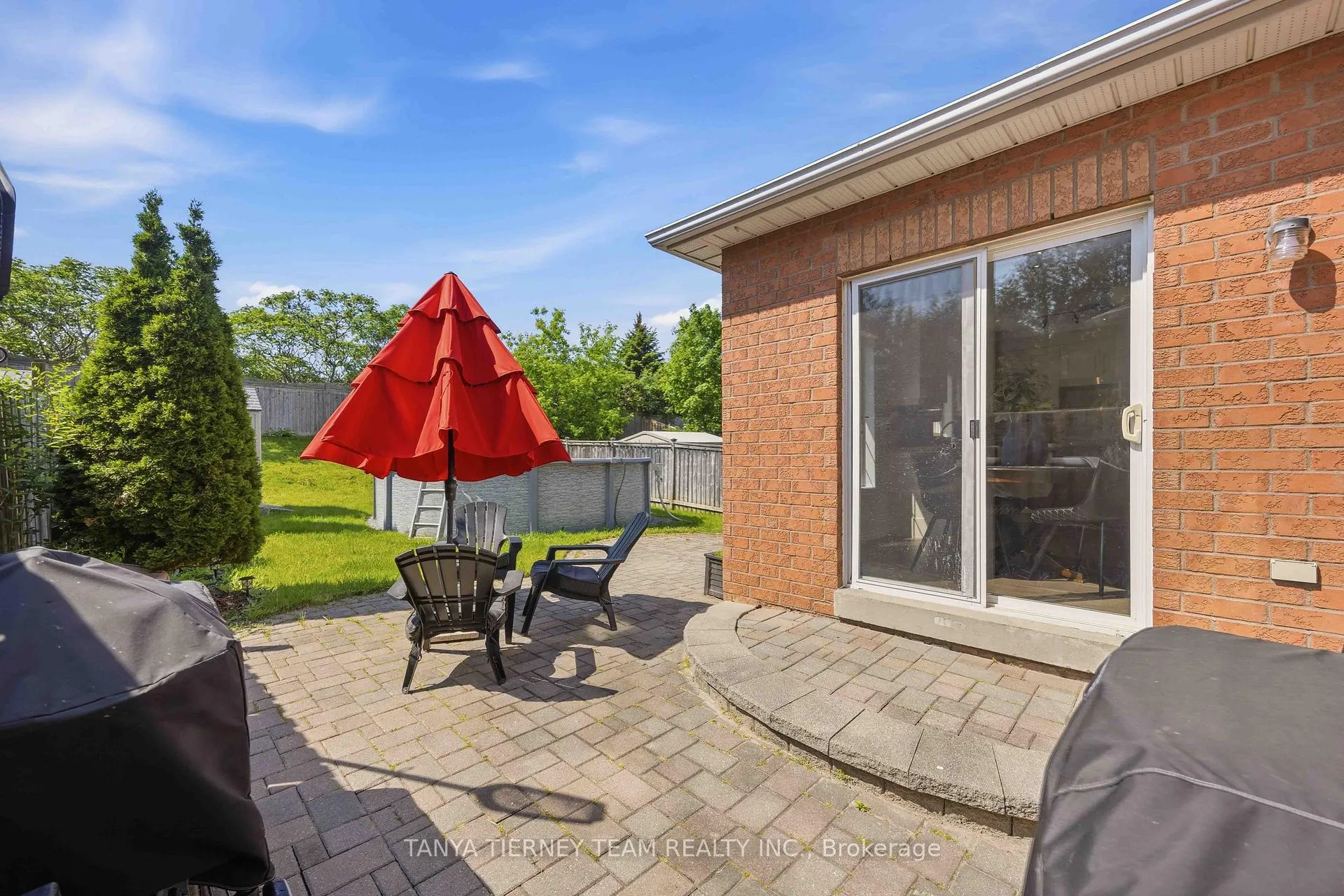 Photo 42 of 54 Fitzpatrick Court, Whitby, Brooklin — HOMEH
