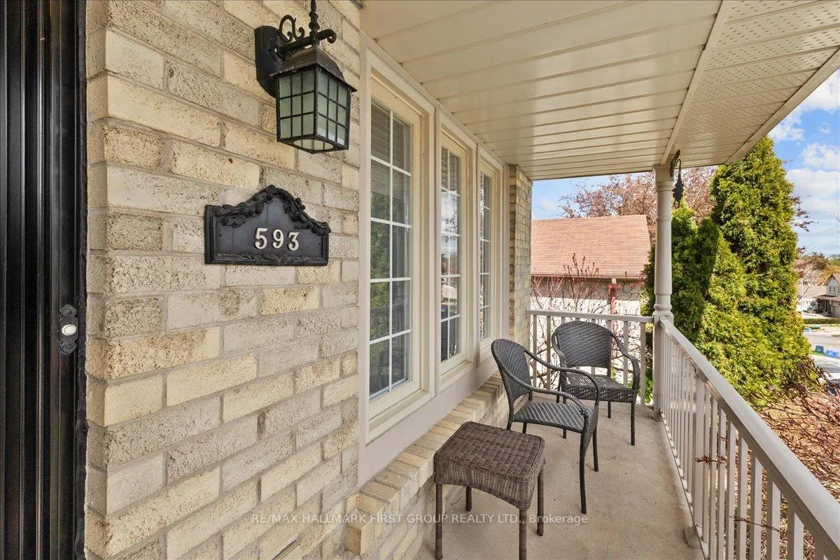 Photo 4 of 593 Prestwick Drive, Oshawa, McLaughlin — HOMEH