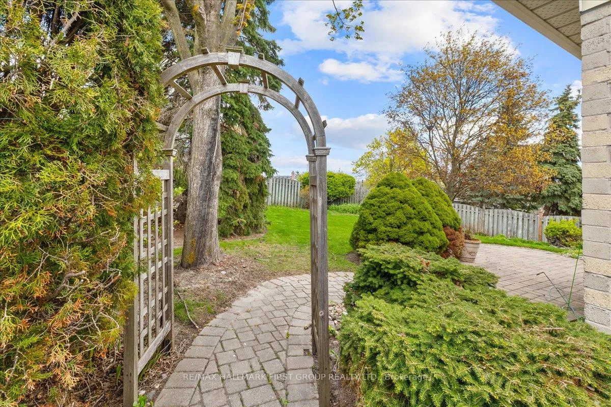 Photo 38 of 593 Prestwick Drive, Oshawa, McLaughlin — HOMEH