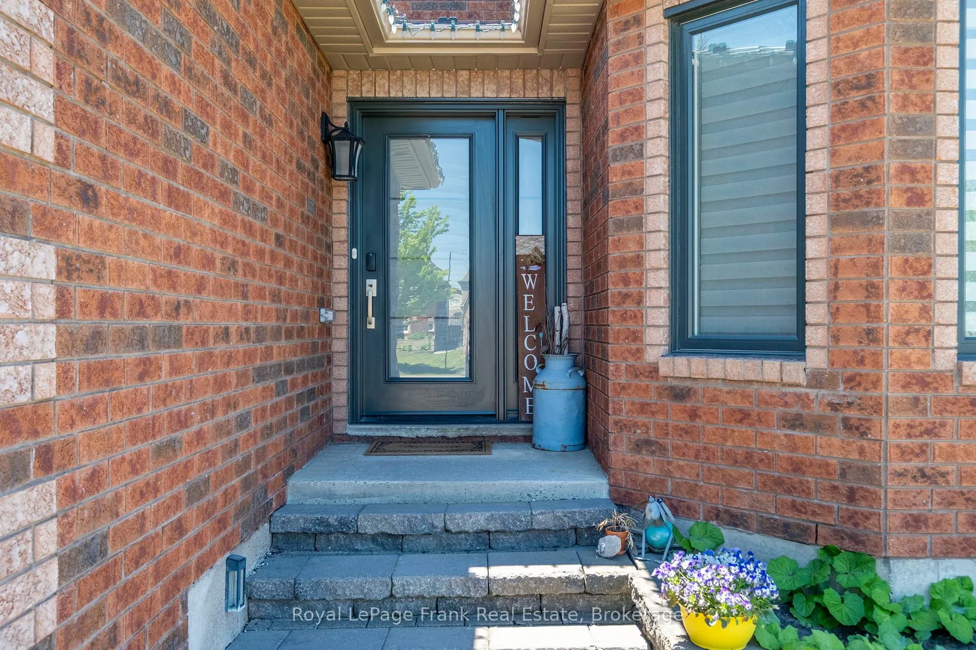 Photo 4 of 13 Fenchurch Manor, Barrie, Painswick South — HOMEH
