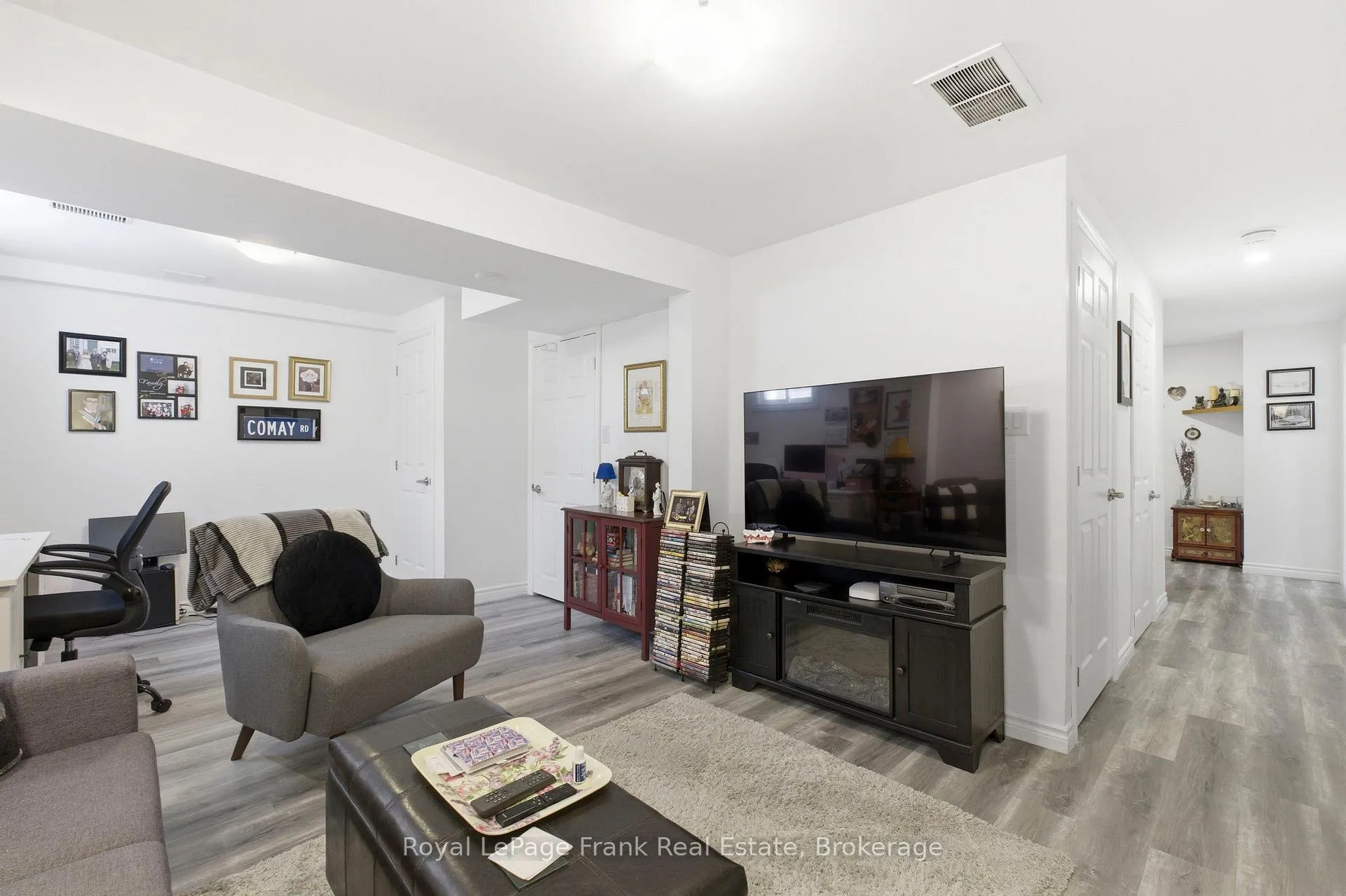 Photo 34 of 13 Fenchurch Manor, Barrie, Painswick South — HOMEH