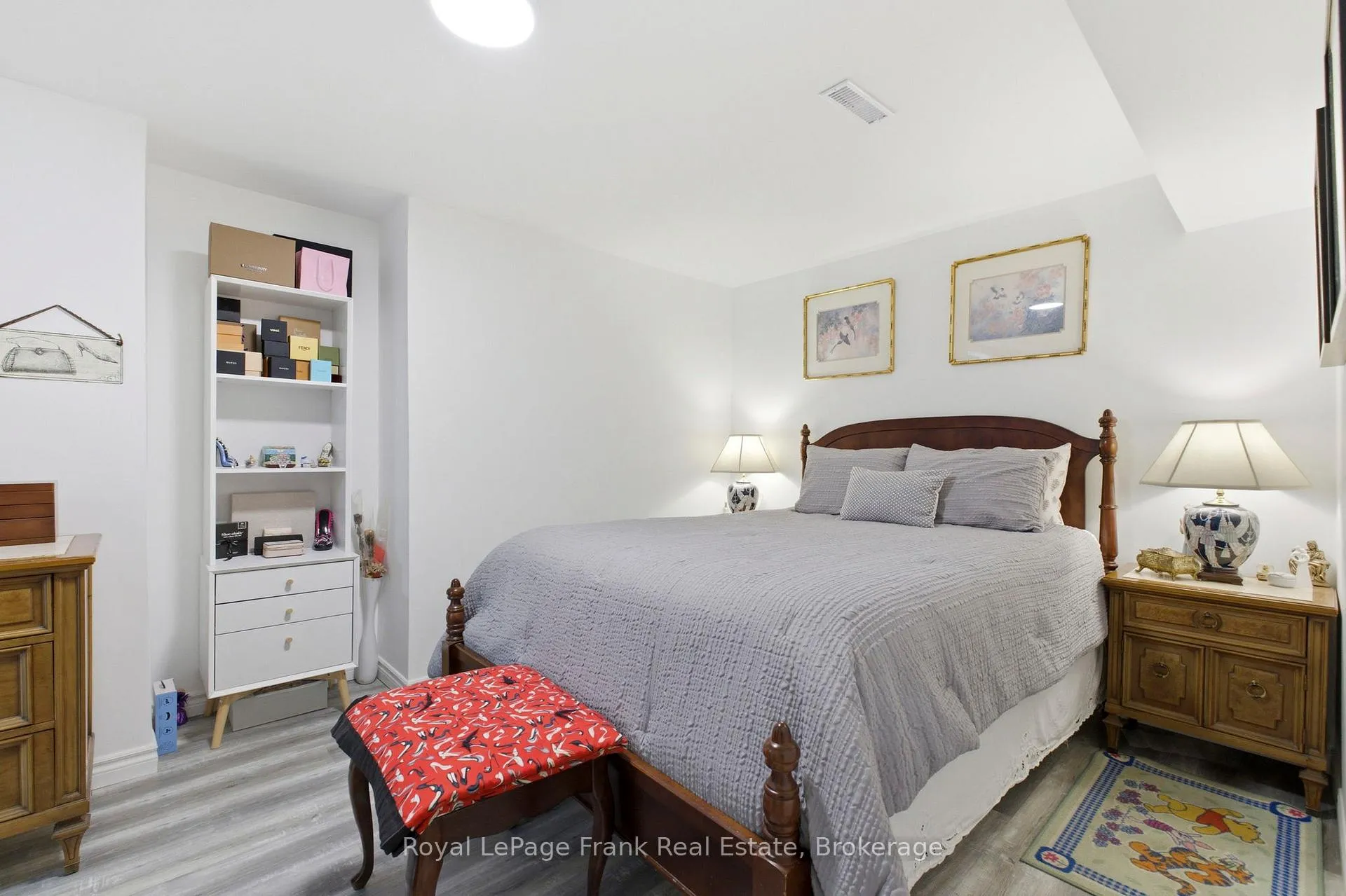 Photo 36 of 13 Fenchurch Manor, Barrie, Painswick South — HOMEH