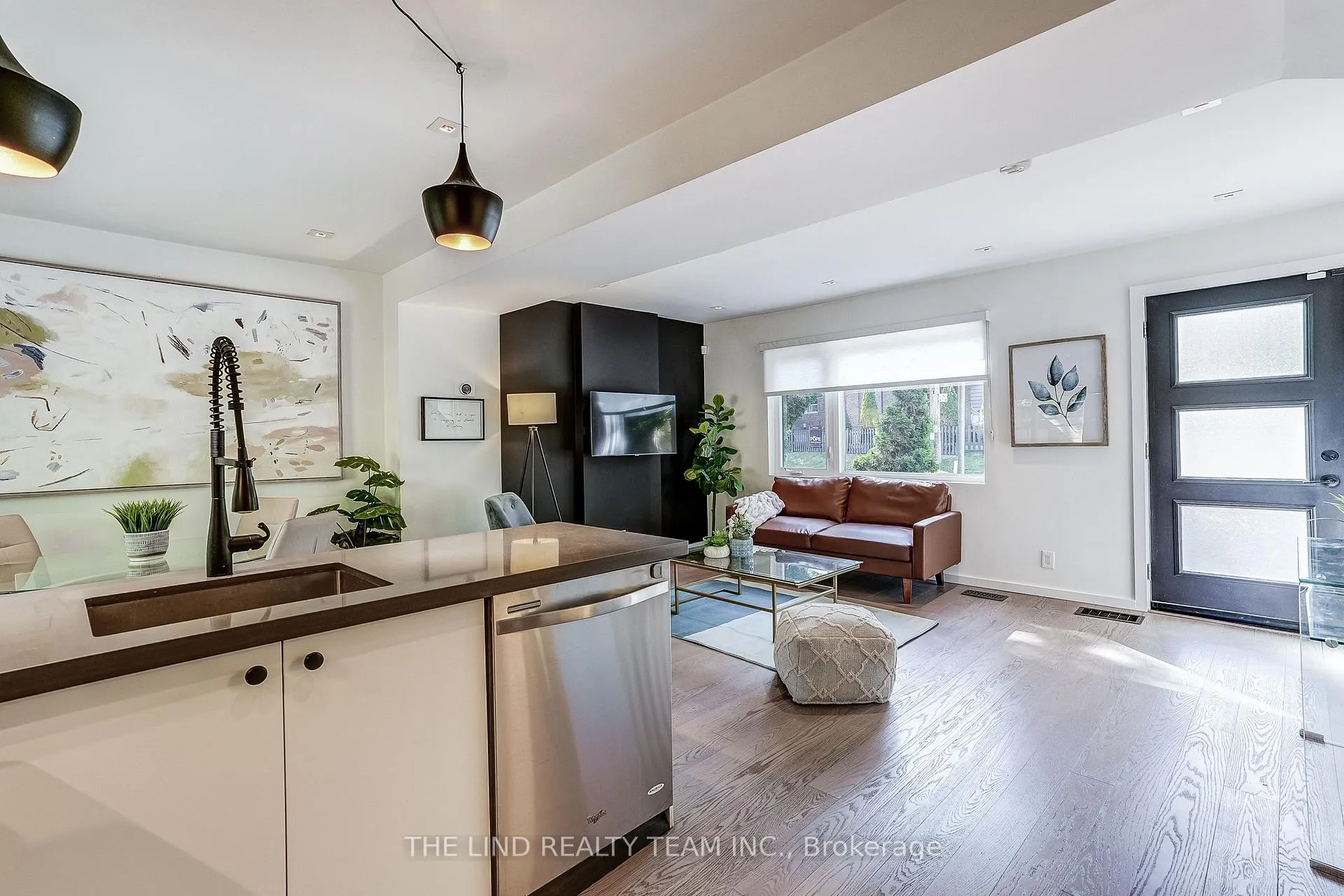 Photo 13 of 79 Maughan Crescent, Toronto, Woodbine Corridor — HOMEH