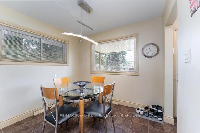 Photo 5 of 46 Orchard View Boulevard, Oshawa, Centennial — HOMEH