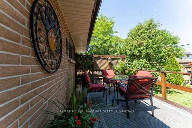 Photo 19 of 46 Orchard View Boulevard, Oshawa, Centennial — HOMEH