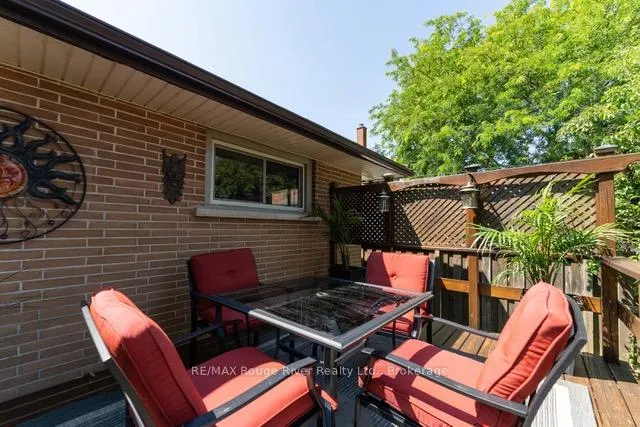 Photo 20 of 46 Orchard View Boulevard, Oshawa, Centennial — HOMEH