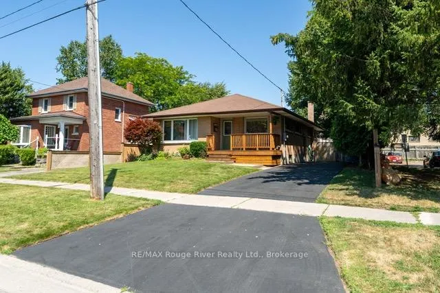 Photo 25 of 46 Orchard View Boulevard, Oshawa, Centennial — HOMEH