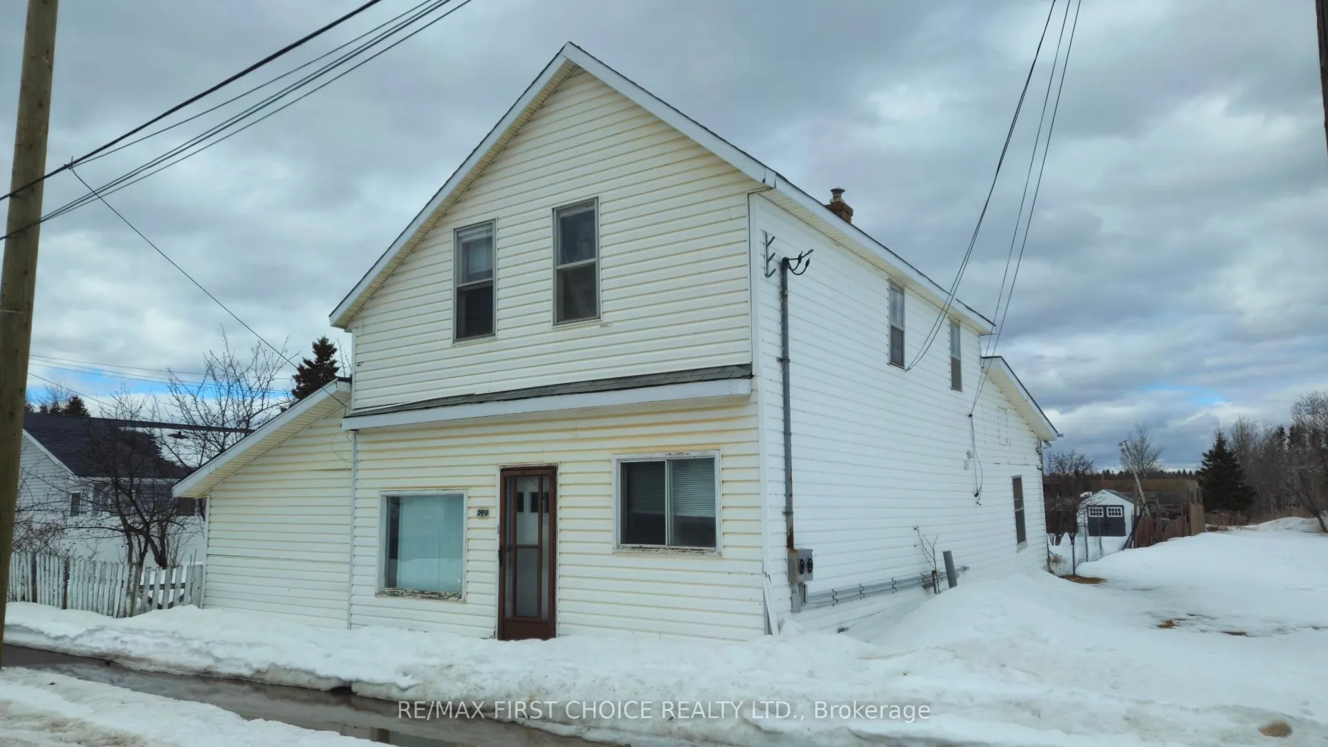 Photo 2 of 340 First Avenue, Thunder Bay, Court / Cumberland — HOMEH