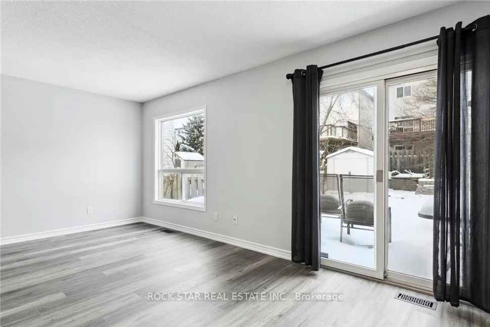 Photo 11 of 159 Henhoeffer Crescent, Kitchener, Larentian West — HOMEH