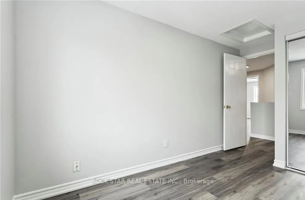 Photo 17 of 159 Henhoeffer Crescent, Kitchener, Larentian West — HOMEH