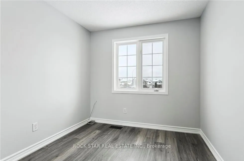 Photo 21 of 159 Henhoeffer Crescent, Kitchener, Larentian West — HOMEH